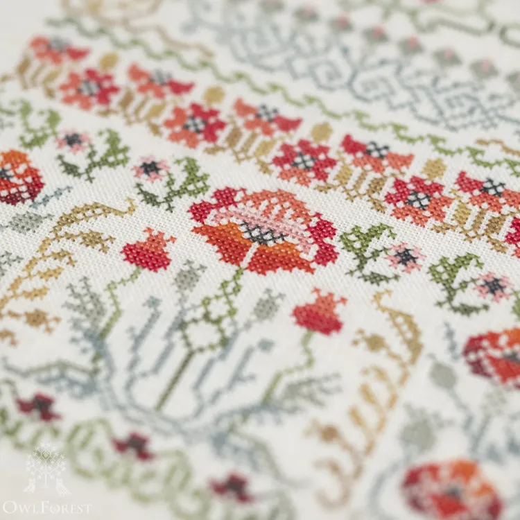 Электронная схема «Торжественный мак»