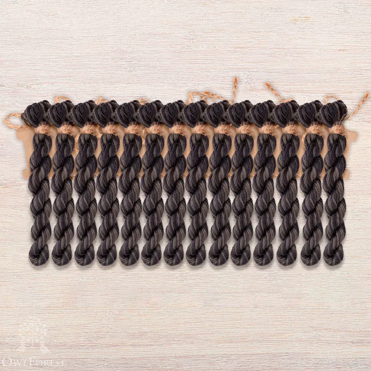 Набор ниток OwlForest для схемы «Чёрные розы» (DMC)