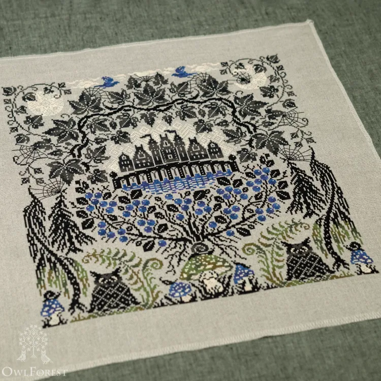 Схема для вышивания «Чёрный плющ»