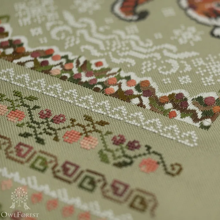 Схема для вышивания «Ягодные тигры»