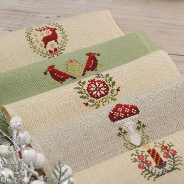 Схема для вышивания «Новогодний семплер. Русский алфавит»