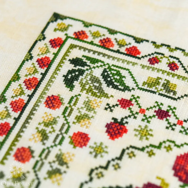 Схема для вышивания «Малиновое лето»