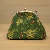 Клатч на фермуаре «Ягоды папоротника»