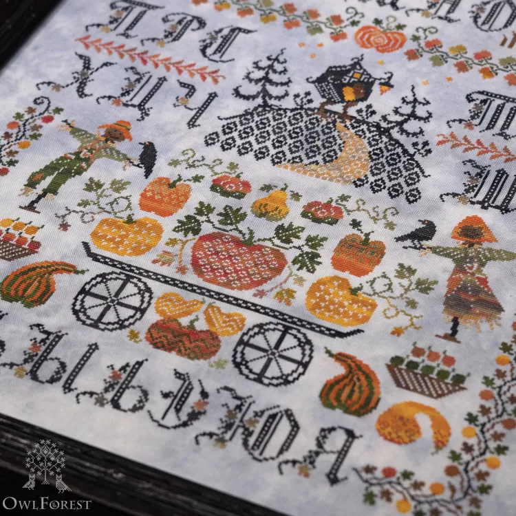 Схема для вышивания «Азбука осенней ночи» с латинскими буквами