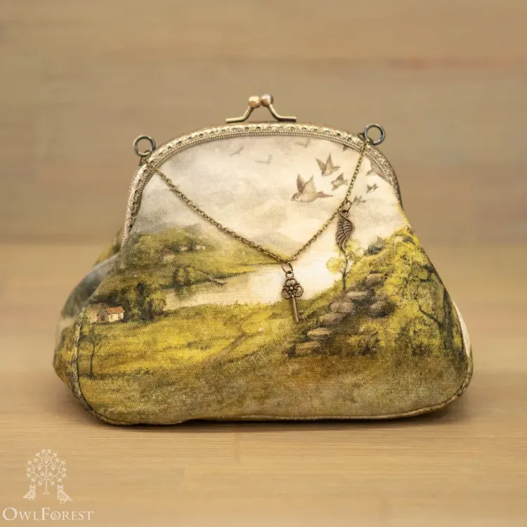 Клатч на фермуаре «Романтический пейзаж»
