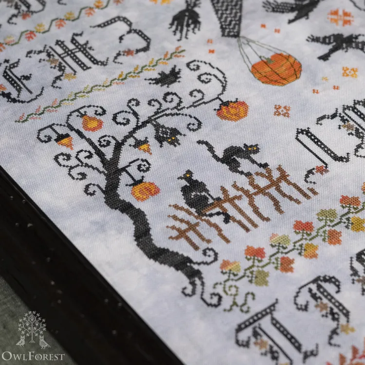 Электронная схема «Азбука осенней ночи» с латинскими буквами