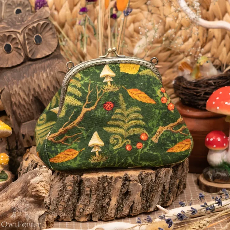 Клатч на фермуаре «Лесная мелочь»