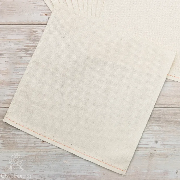 Рекомендованная ткань для одного элемента схемы «Лоскутный календарь» MURANO 32 ct