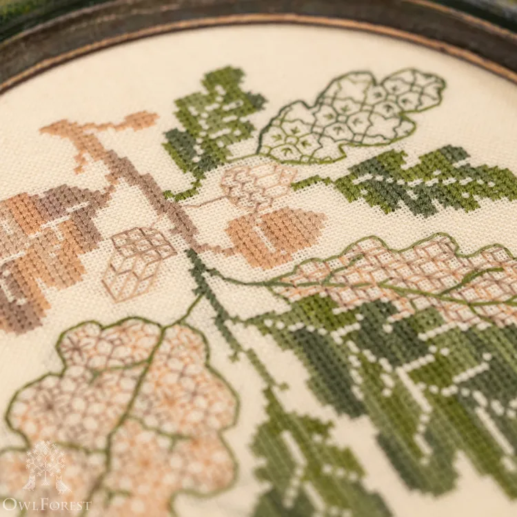 Бесплатная схема для вышивания «Ветка дуба»