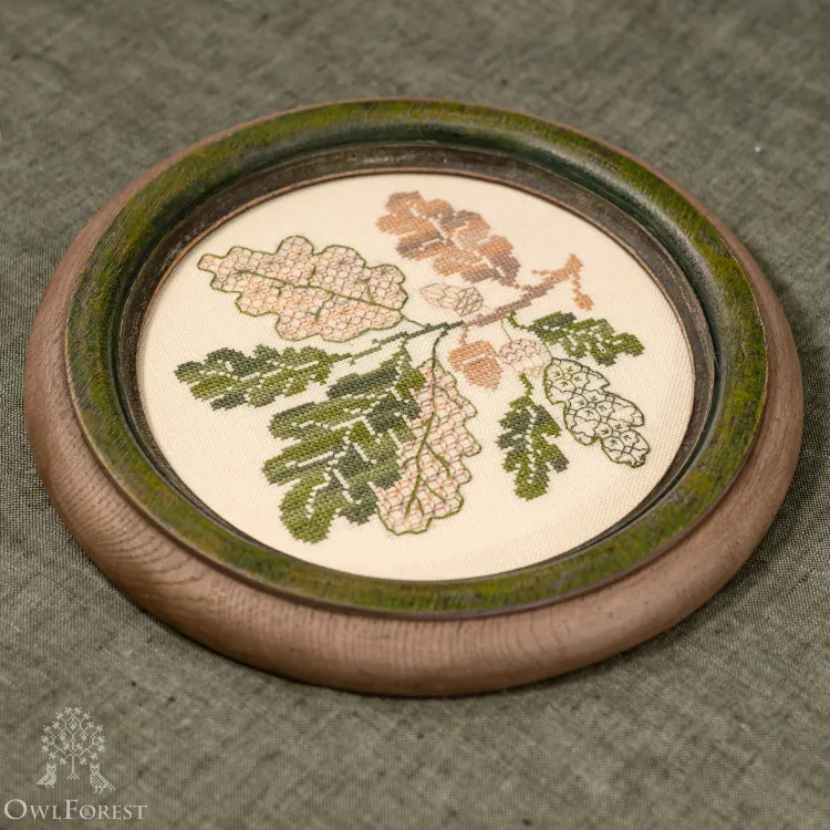 Бесплатная схема для вышивания «Ветка дуба»