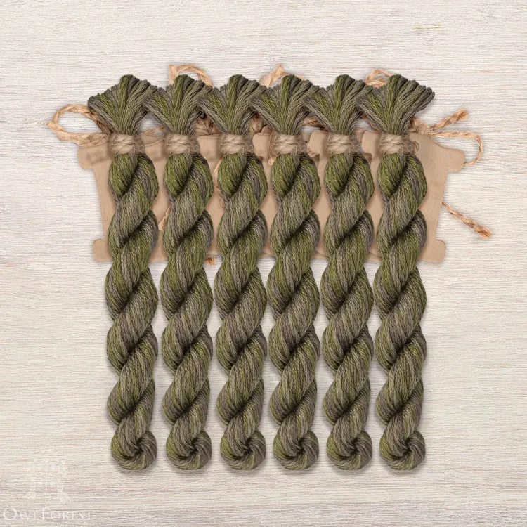 Набор ниток OwlForest для схемы «Семплер с желудями» (DMC) монохромный вариант