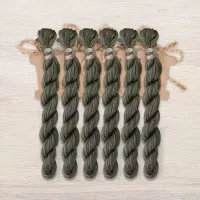 Набор ниток OwlForest для схемы «Семплер с желудями» (ПНК) монохромный вариант