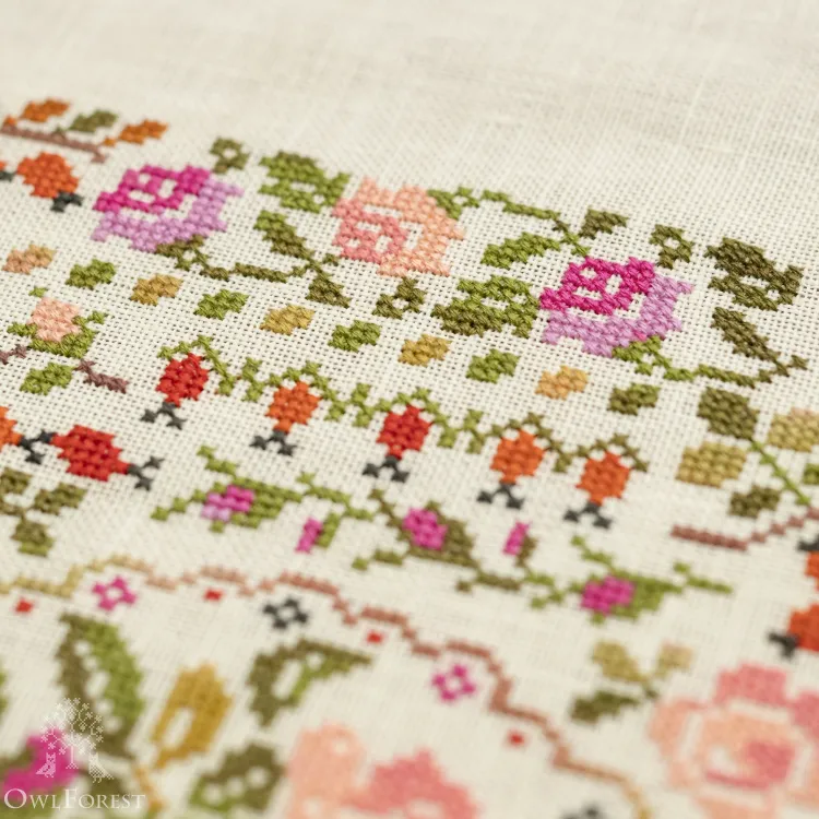 Схема для вышивания «Шиповниковое лето»