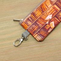 Ключница «Книжный шкаф»