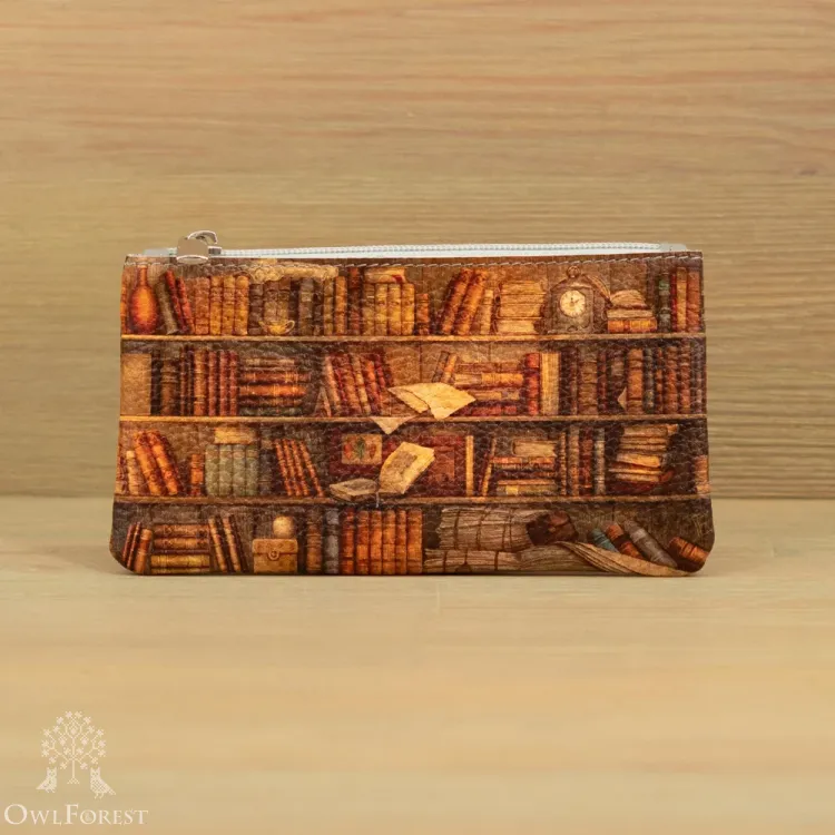 Косметичка кожаная «Книжный шкаф»