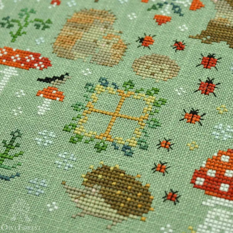 Схема для вышивания «Ежиная полянка»