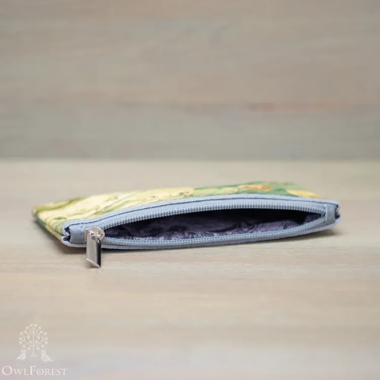 Косметичка кожаная «Летящая девочка»