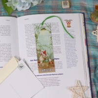 Книжная закладка «Март в оранжерее»