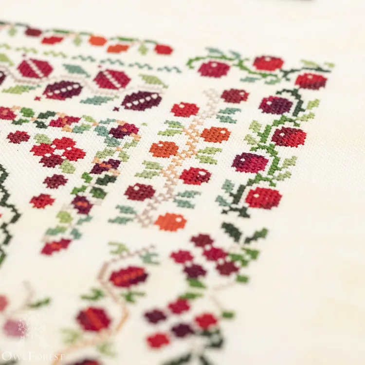 Схема для вышивания «Клюквенное лето»