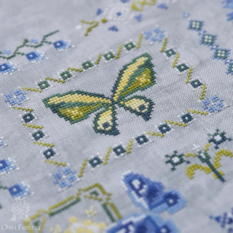 Схема для вышивания «Бабочки в тумане»