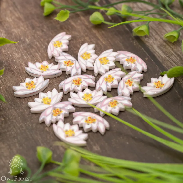 Декоративная пуговица «Кувшинка»