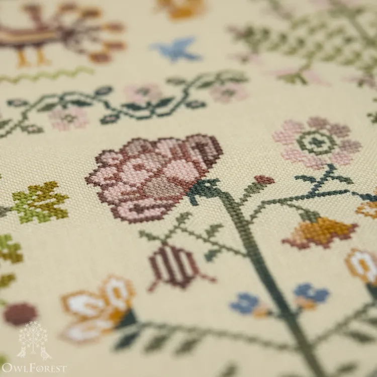 Буклет со схемой для вышивания «Вечноцветущий сад»